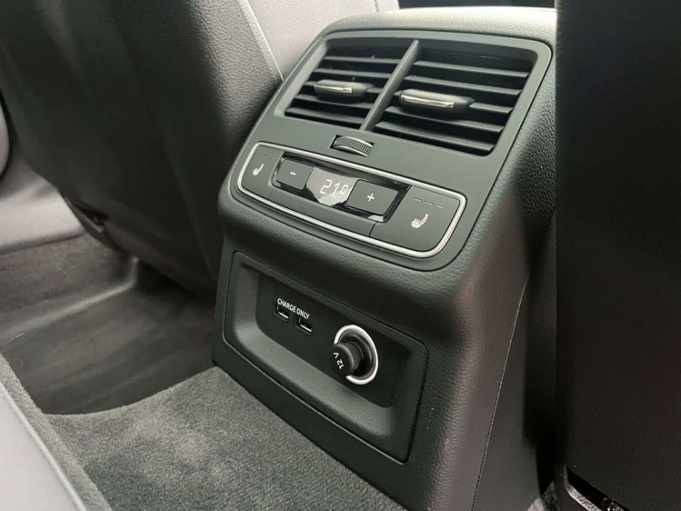 Audi A4 35 TDi S tronic Panodak/Sportzetels/Camera/LED... Leconte Motors