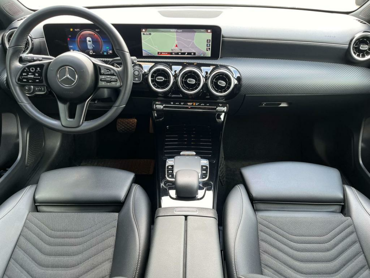 Mercedes-Benz A 180 Business DCT 48.000km Leder/Widescreen/Camera/... Leconte Motors