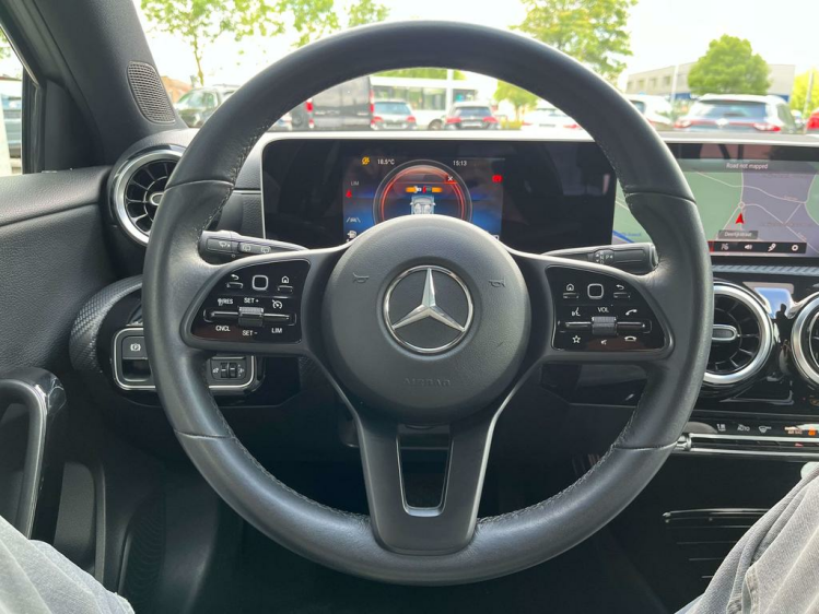 Mercedes-Benz A 180 Business DCT 48.000km Leder/Widescreen/Camera/... Leconte Motors