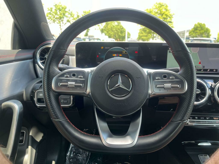 Mercedes-Benz CLA 180 iA Coupé AMG-PACK Widescreen/Camera/Cruise/BLTH Leconte Motors