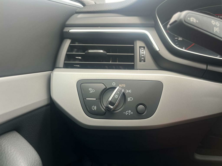 Audi A4 35 TFSI S-Tronic Leder/Navigatie/Camera/Trekhaak.. Leconte Motors