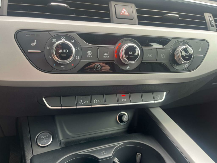 Audi A4 35 TFSI S-Tronic Leder/Navigatie/Camera/Trekhaak.. Leconte Motors