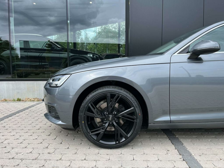 Audi A4 35 TFSI S-Tronic Leder/Navigatie/Camera/Trekhaak.. Leconte Motors