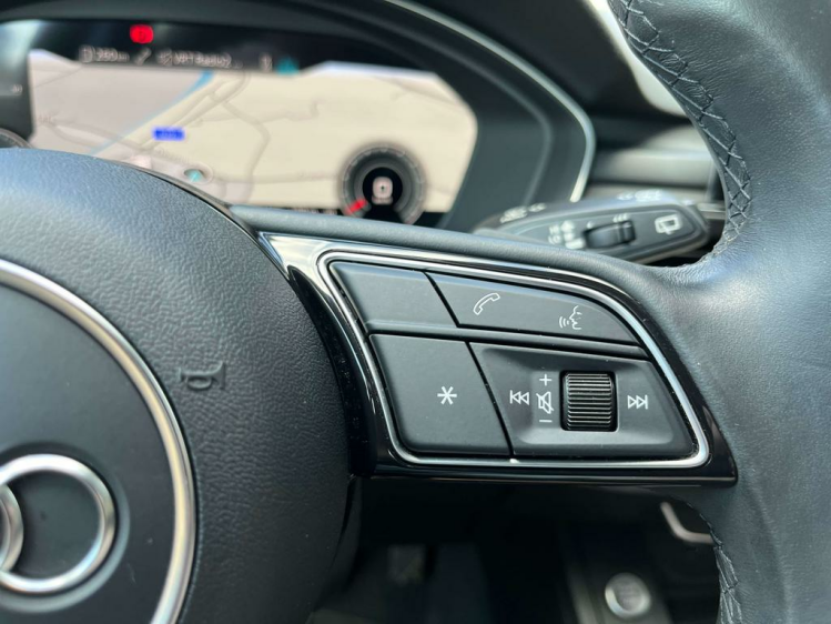 Audi A4 30 TDi S-Tronic Avant Virtual/Leder/Gps/Trekhaak.. Leconte Motors