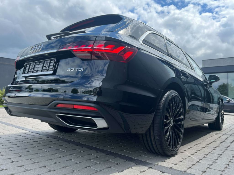 Audi A4 30 TDi S-Tronic Avant Virtual/Leder/Gps/Trekhaak.. Leconte Motors