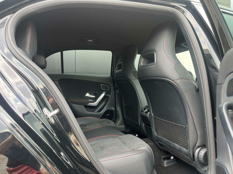 Mercedes-Benz A 180 DCT AMG-PACK Sfeerverlichting/LED/Camera/Burmester Leconte Motors