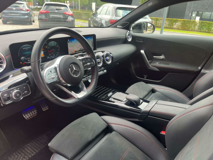 Mercedes-Benz A 180 DCT AMG-PACK Sfeerverlichting/LED/Camera/Burmester Leconte Motors