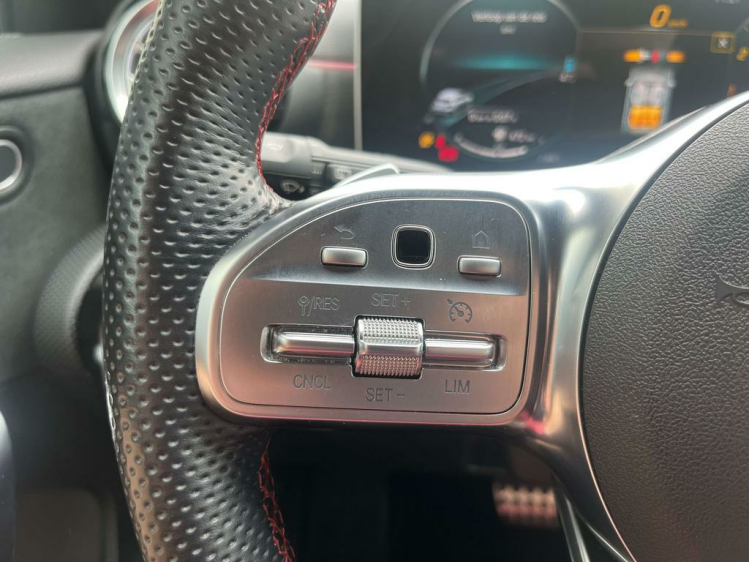 Mercedes-Benz A 180 DCT AMG-PACK Sfeerverlichting/LED/Camera/Burmester Leconte Motors