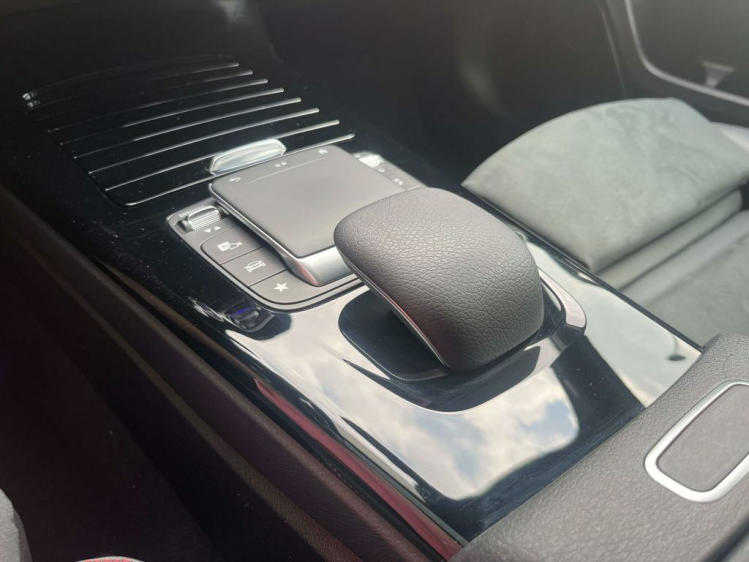 Mercedes-Benz A 180 DCT AMG-PACK Sfeerverlichting/LED/Camera/Burmester Leconte Motors