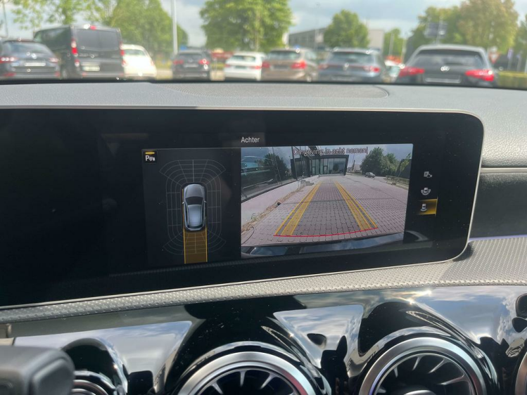 Mercedes-Benz A 180 DCT AMG-PACK Sfeerverlichting/LED/Camera/Burmester Leconte Motors