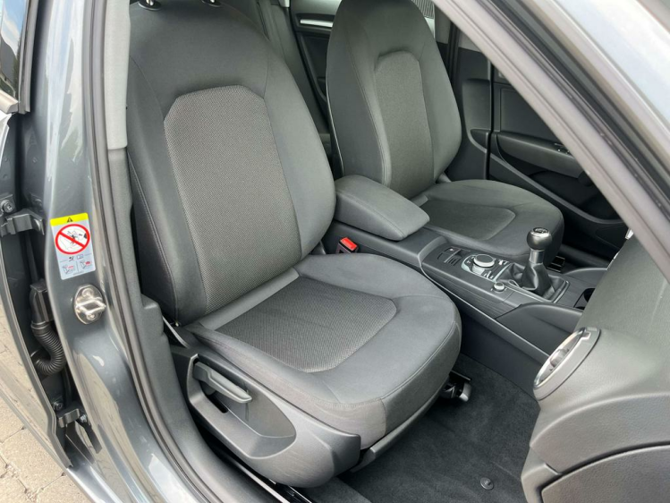 Audi A3 Sportback 30 TFSI Navigatie/Cruise/PDC/Bluetooth.. Leconte Motors