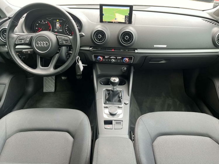 Audi A3 Sportback 30 TFSI Navigatie/Cruise/PDC/Bluetooth.. Leconte Motors