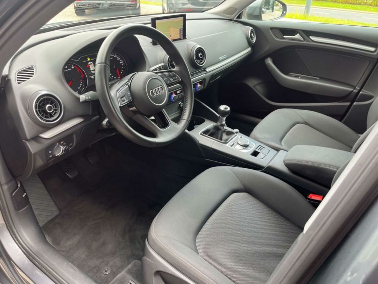 Audi A3 Sportback 30 TFSI Navigatie/Cruise/PDC/Bluetooth.. Leconte Motors