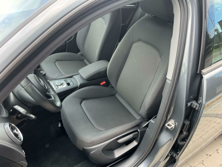 Audi A3 Sportback 30 TFSI Navigatie/Cruise/PDC/Bluetooth.. Leconte Motors