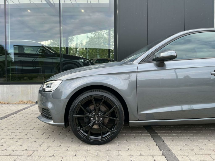 Audi A3 Sportback 30 TFSI Navigatie/Cruise/PDC/Bluetooth.. Leconte Motors