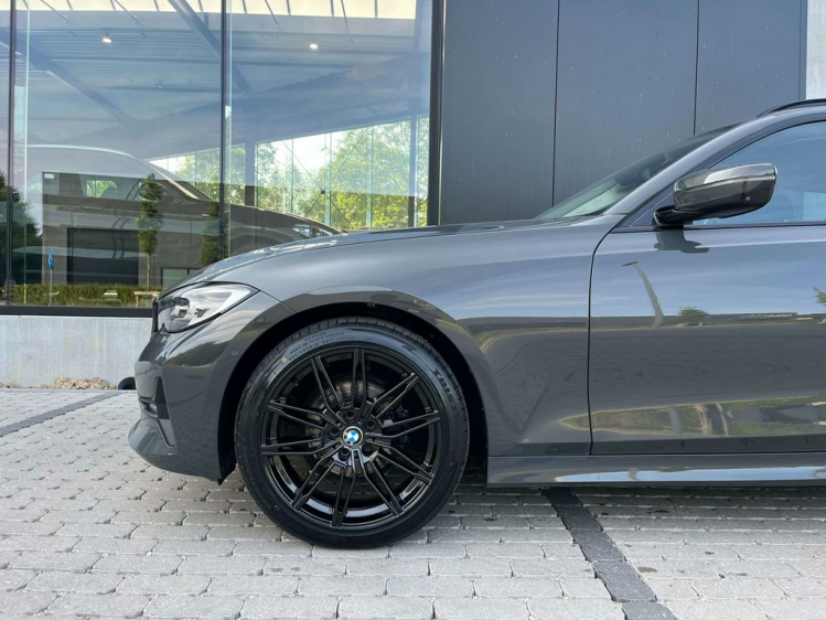 BMW 318 Touring dA Individual Sportzetels/Gps-Pro/Camera Leconte Motors