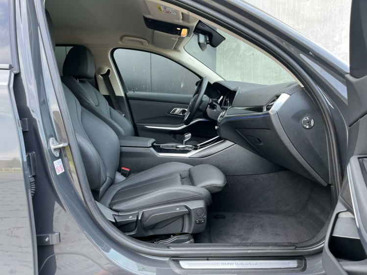 BMW 318 Touring dA Individual Sportzetels/Gps-Pro/Camera Leconte Motors