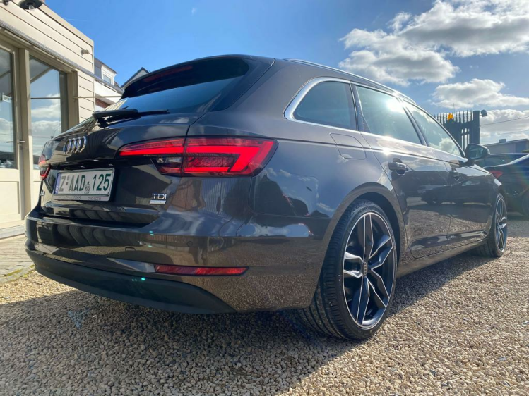 Audi A4 2.0 TDi S tronic Virtual-Cockpit/Matrix/Pano/Leder Leconte Motors