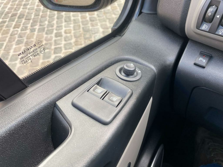 Renault Trafic 1.6 dCi Lichte VR Dubbele Cabine 6-zitpl/Airco/PDC Leconte Motors