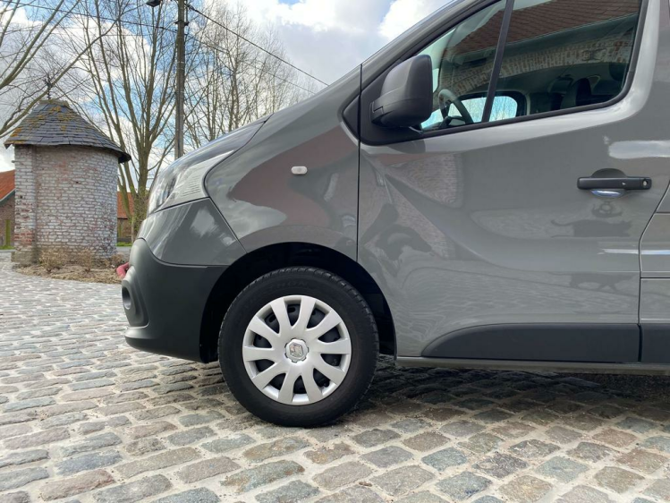 Renault Trafic 1.6 dCi Lichte VR Dubbele Cabine 6-zitpl/Airco/PDC Leconte Motors