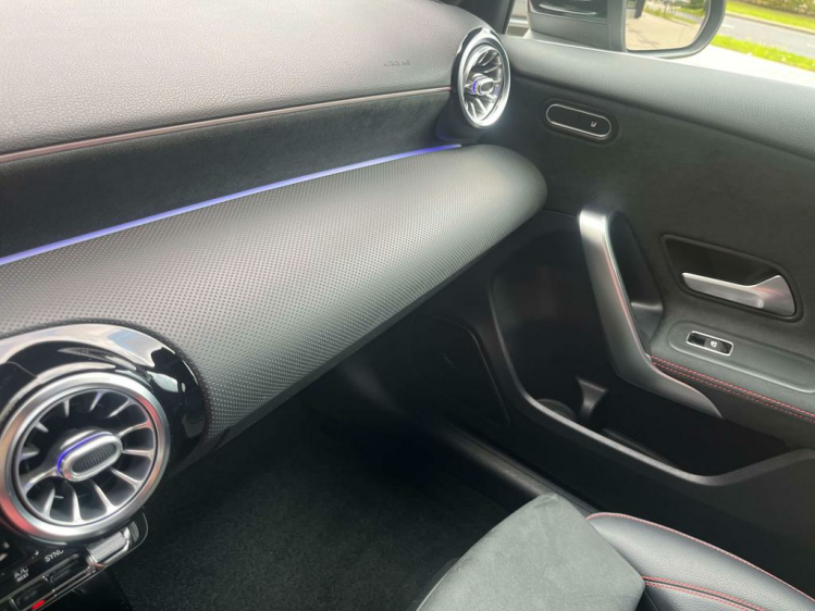 Mercedes-Benz A 180 DCT AMG-Pack Sfeerverlichting/Burmeister/LED/CAM Leconte Motors