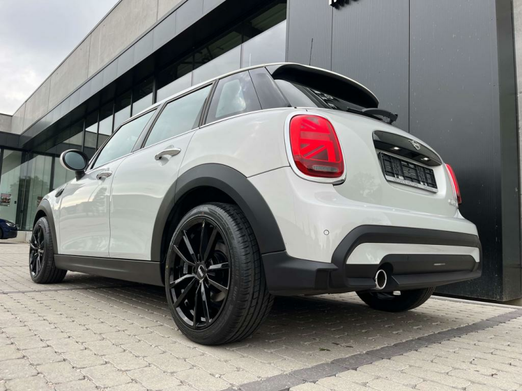 MINI Cooper 1.5i Facelift 5D LED/Carplay/Gps/Cruise/DAB+/PDC Leconte Motors