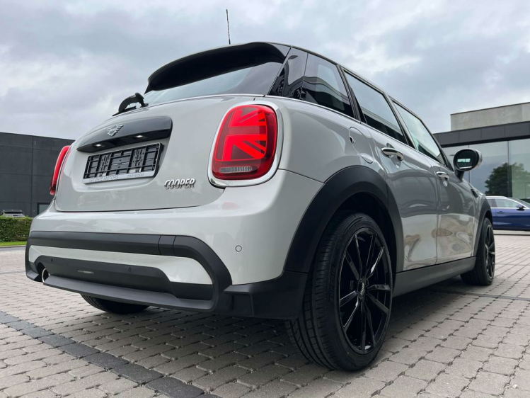MINI Cooper 1.5i Facelift 5D LED/Carplay/Gps/Cruise/DAB+/PDC Leconte Motors