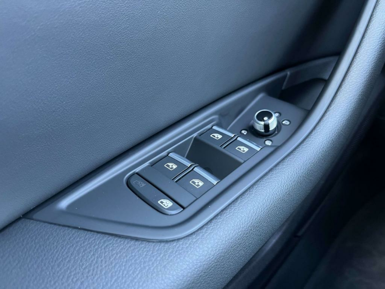Audi A4 Avant 35 TFSI S-Tronic Virtual/Leder/LED/Carplay.. Leconte Motors
