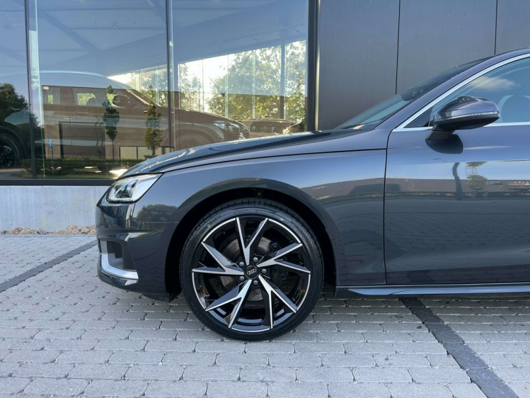 Audi A4 Avant 35 TFSI S-Tronic Virtual/Leder/LED/Carplay.. Leconte Motors