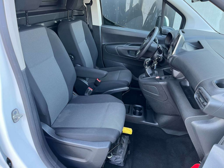 Opel Combo 1.5d Lichte Vracht Carplay/Cruise/PDC/Gps/Cruise.. Leconte Motors