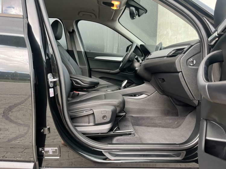 BMW X1 1.5iA sDrive18 Navigatie-Pro/Leder/Camera/Zetelvrw Leconte Motors