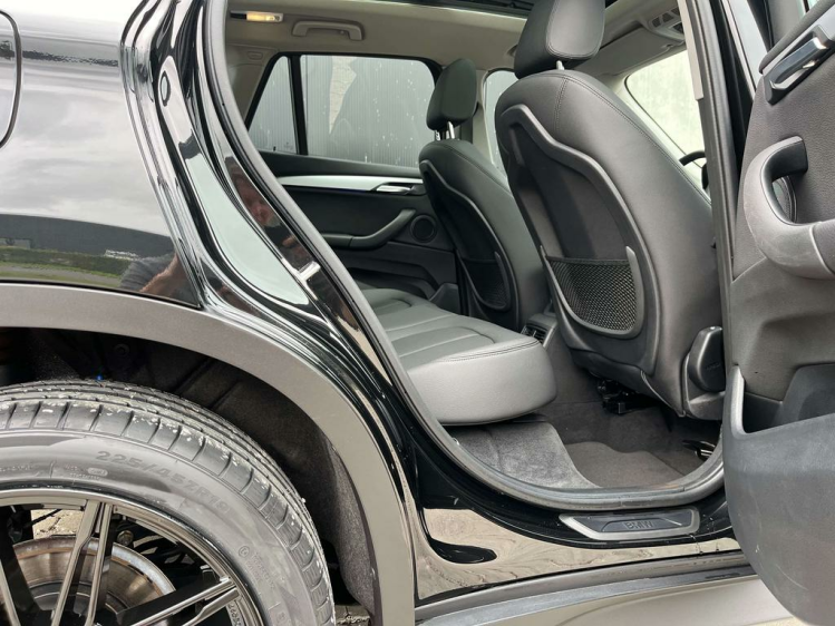 BMW X1 1.5iA sDrive18 Panodak/Leder/Gps-Pro/Camera/DAB+.. Leconte Motors
