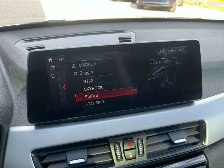 BMW X1 1.5iA sDrive18 Panodak/Sportzetels/Gps-Pro/Carplay Leconte Motors