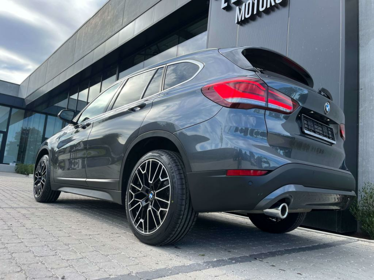 BMW X1 1.5iA sDrive18 Panodak/Sportzetels/Gps-Pro/Carplay Leconte Motors