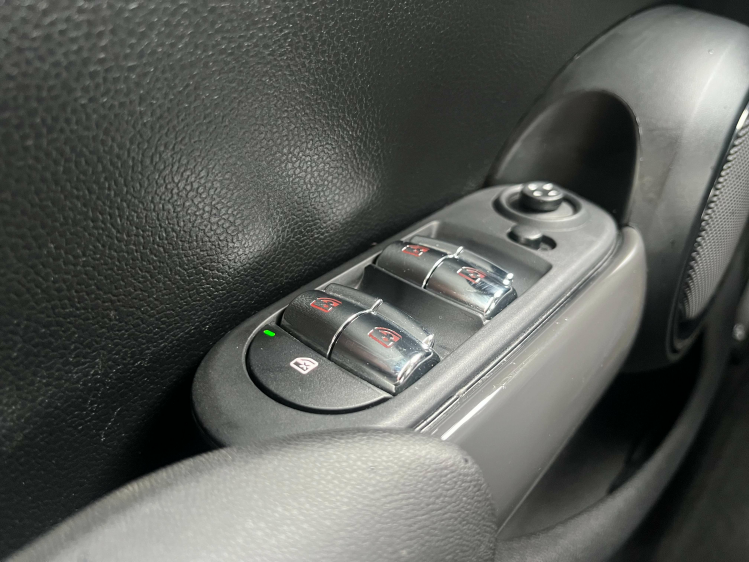 MINI One 1.5i 5-deurs Navigatie/Cruise/PDC/Bluetooth/Airco Leconte Motors