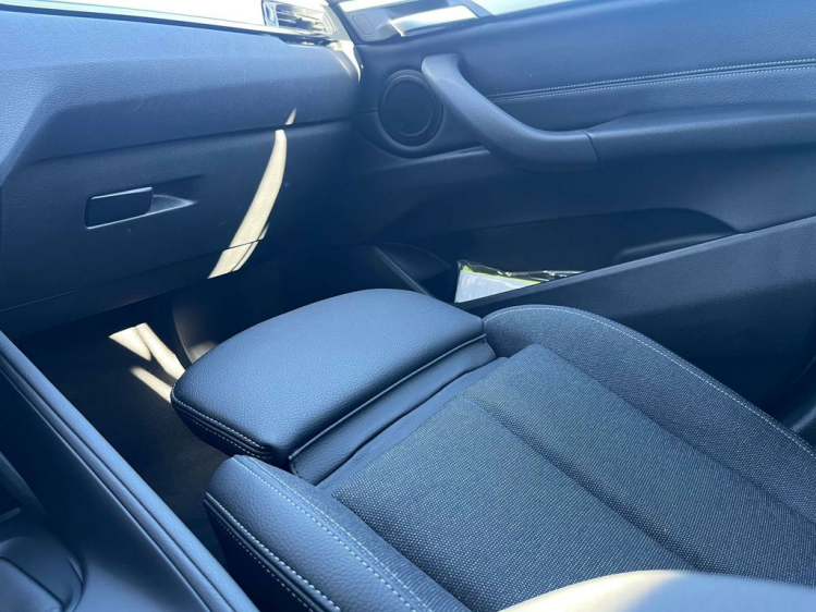 BMW X1 1.5iA sDrive18 Navi-Pro/Sportzetels/Camera/HUD/DAB Leconte Motors