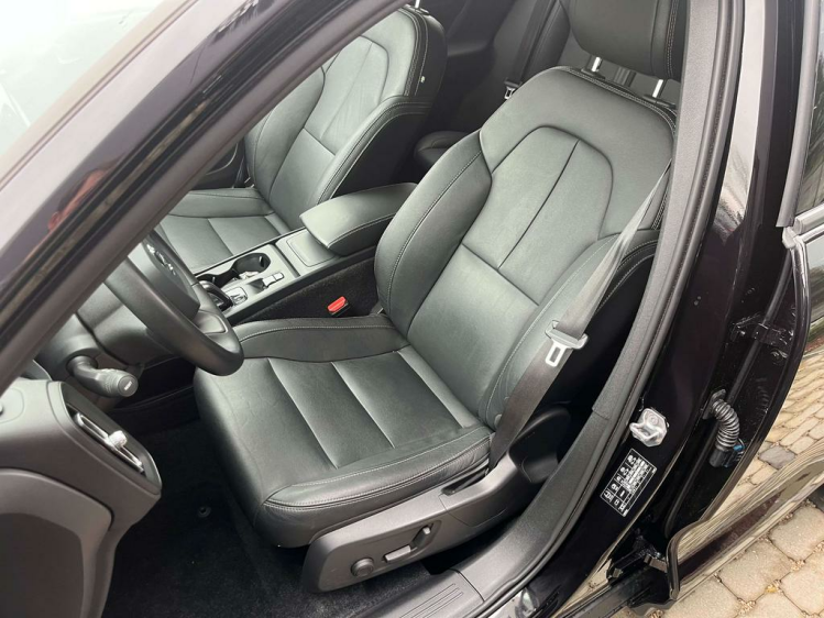 Volvo XC40 1.5 T3 Geartronic LED/Leder/Carplay/Cruise/PDC/... Leconte Motors