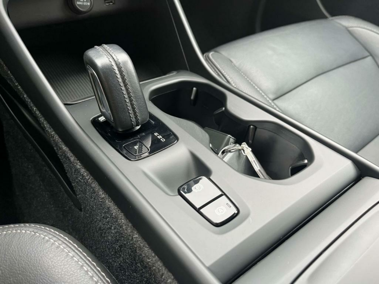 Volvo XC40 1.5 T3 Geartronic LED/Leder/Carplay/Cruise/PDC/... Leconte Motors