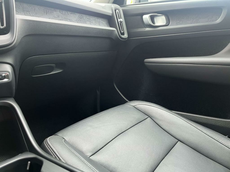 Volvo XC40 1.5 T3 Geartronic LED/Leder/Carplay/Cruise/PDC/... Leconte Motors