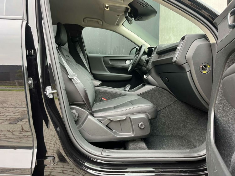 Volvo XC40 1.5 T3 Geartronic LED/Leder/Carplay/Cruise/PDC/... Leconte Motors