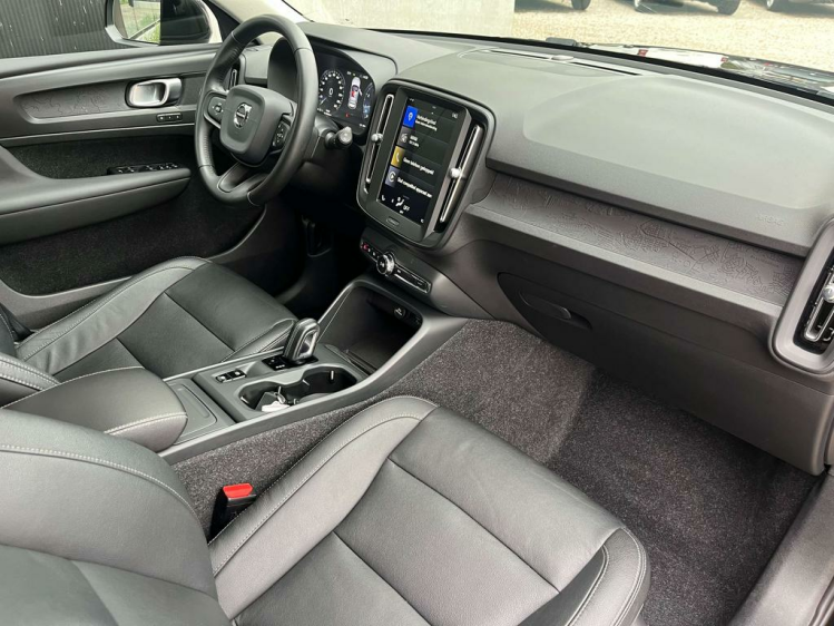Volvo XC40 1.5 T3 Geartronic LED/Leder/Carplay/Cruise/PDC/... Leconte Motors
