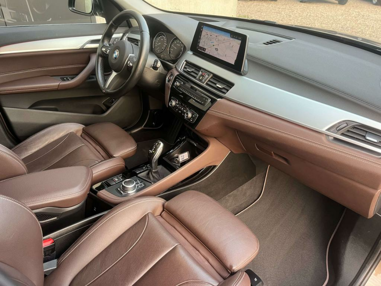 BMW X1 2.0iAS sDrive20 X-Line Gps-Pro/Camera/Sportzetels Leconte Motors