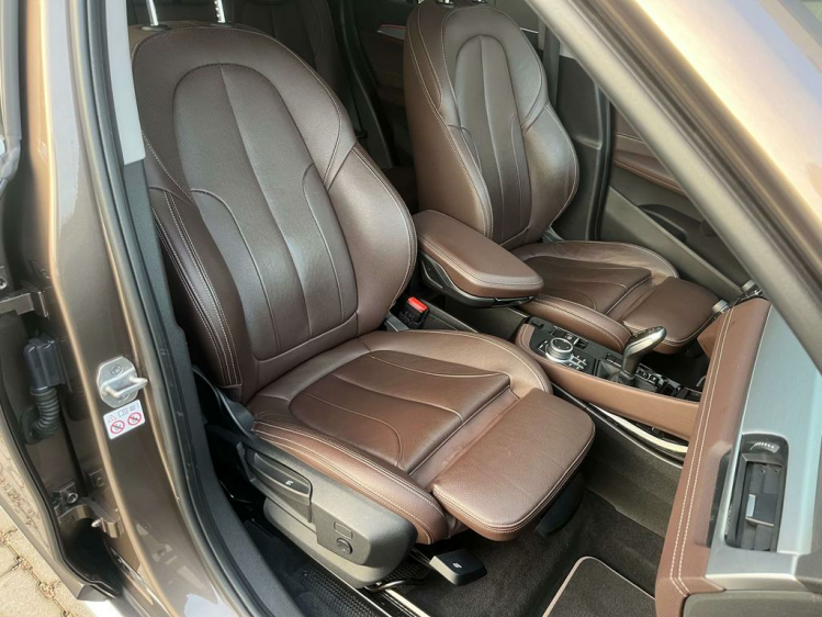 BMW X1 2.0iAS sDrive20 X-Line Gps-Pro/Camera/Sportzetels Leconte Motors