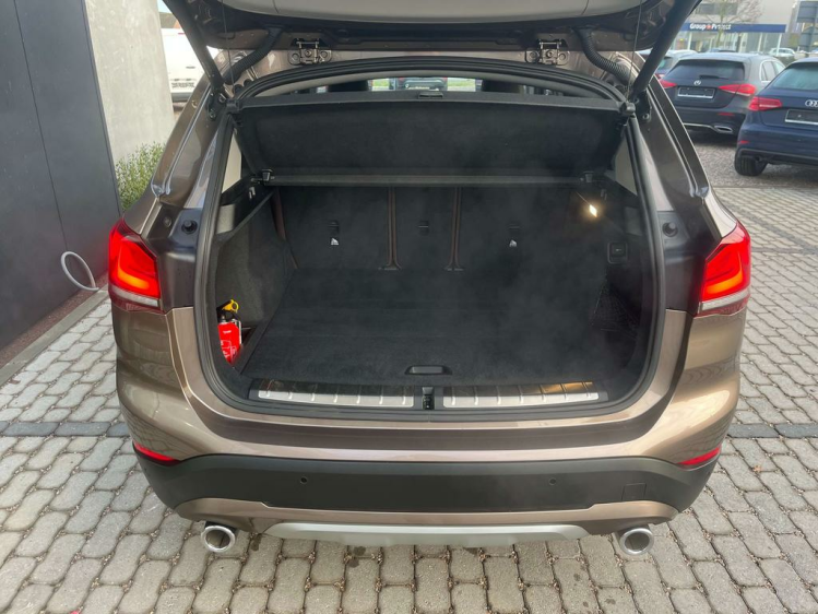 BMW X1 2.0iAS sDrive20 X-Line Gps-Pro/Camera/Sportzetels Leconte Motors