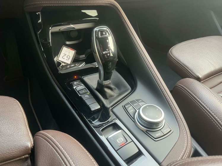 BMW X1 2.0iAS sDrive20 X-Line Gps-Pro/Camera/Sportzetels Leconte Motors