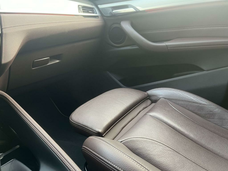 BMW X1 2.0iAS sDrive20 X-Line Gps-Pro/Camera/Sportzetels Leconte Motors