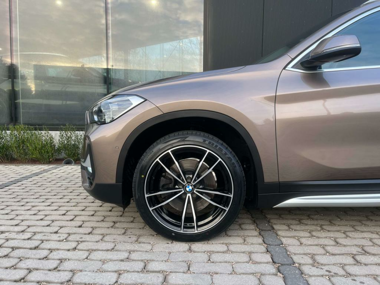 BMW X1 2.0iAS sDrive20 X-Line Gps-Pro/Camera/Sportzetels Leconte Motors