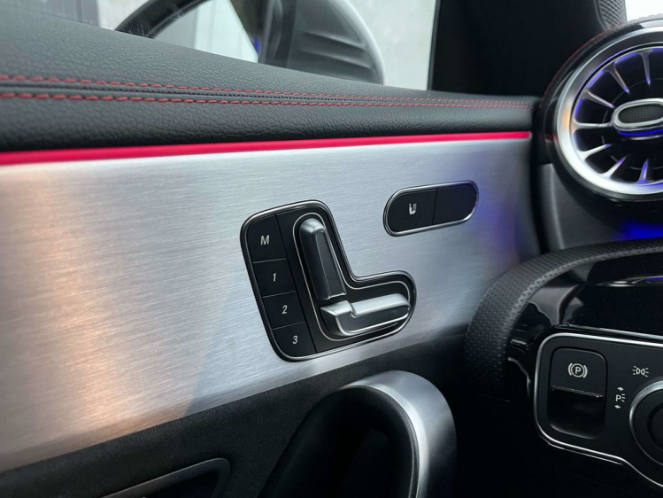 Mercedes-Benz CLA 200 dA AMG-Pack Panodak/Memoryseats/Widescreen/Camera Leconte Motors