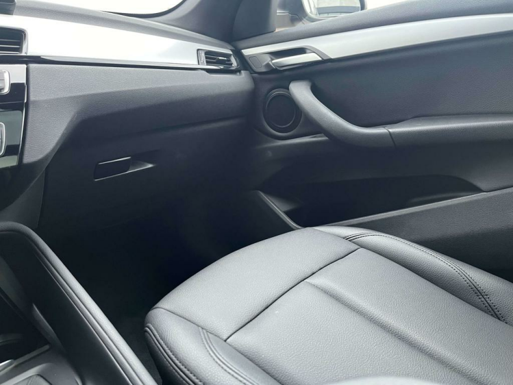 BMW X1 1.5iA sDrive18 Panodak/LED/Leder/Camera/HUD/Gps.. Leconte Motors