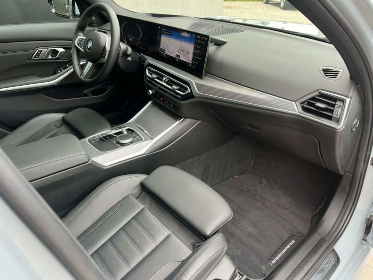 BMW 318 318iA M-Pack Widescreen/Schuifdak/HUD/Harman/CAM Leconte Motors